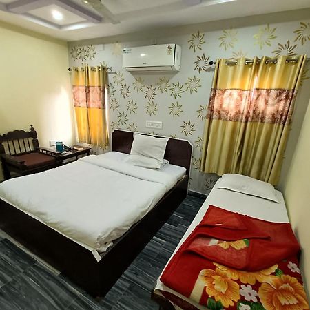 Hotel Gokul Palace Udaipur Kültér fotó